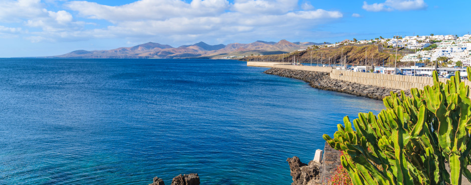 Blick auf Hafen von Puerto del Carmen