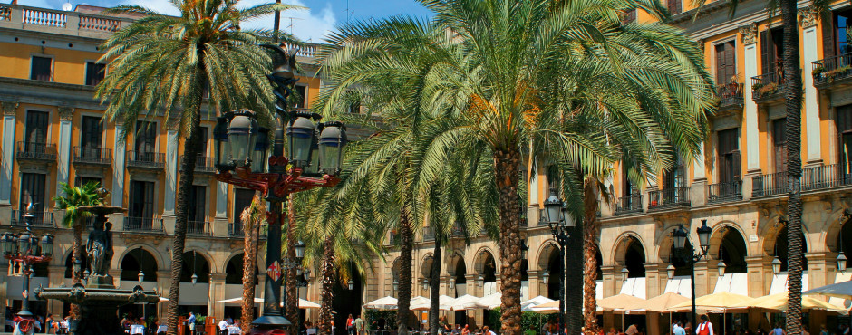 Königlich in Barcelona, Plaça Reial