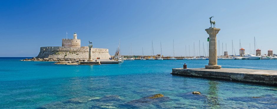 Fantastischer Ausblick auf den Mandraki-Hafen