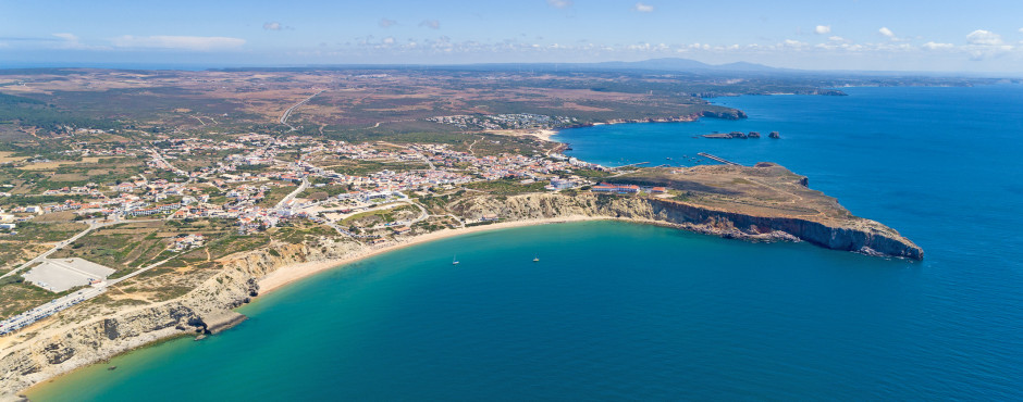 Blick auf Sagres und den Mareta-Strand