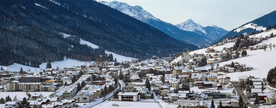 Blick auf Sillian im Winter