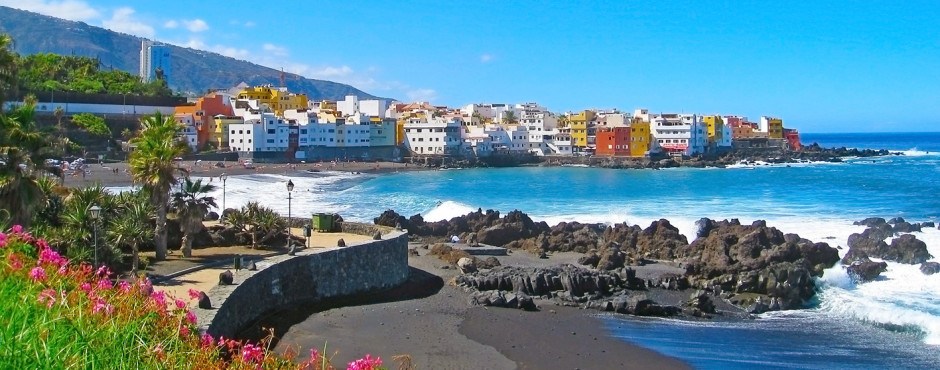 Blick auf Puerto de la Cruz und Playa Jardin