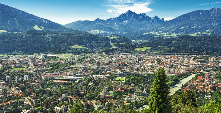 Vue sur Mittelinntal et Innsbruck