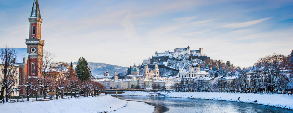 Salzach et la Fortresse Hohensalzburg en hiver