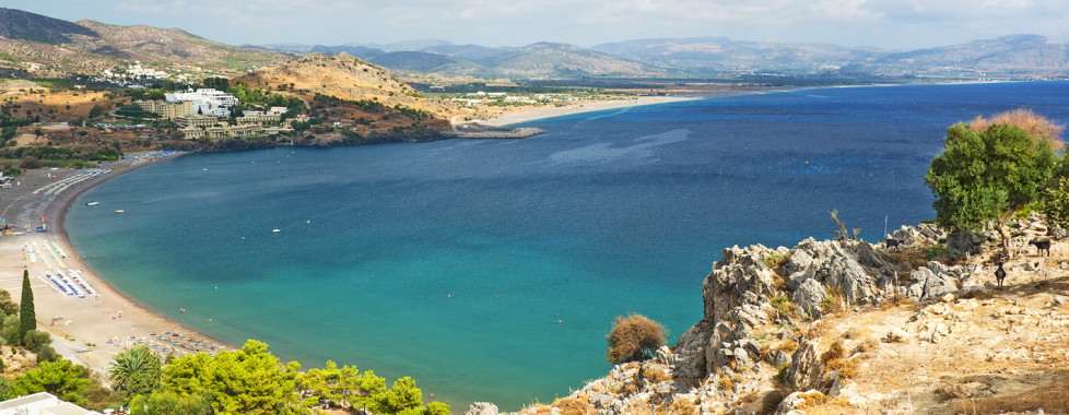 Blick auf den Vlicha Beach in Kalathos