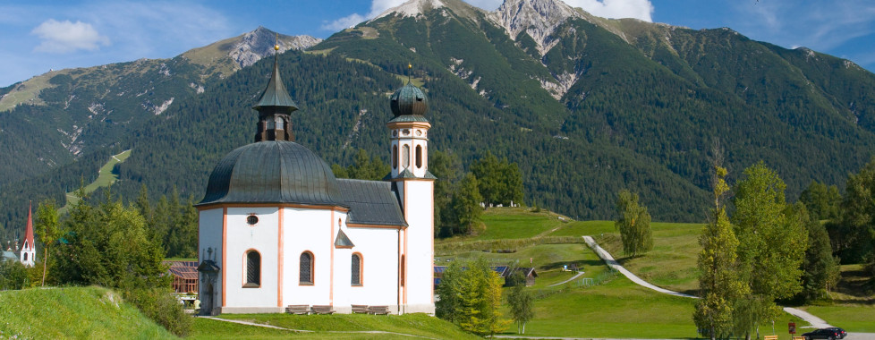 Kapelle in Seefeld im Sommer