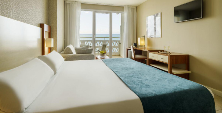 Doppelzimmer mit Balkon und Meerblick - Ilunion Fuengirola