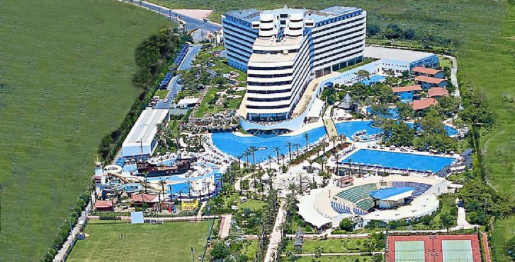 Titanic Beach Resort Hotel, Antalya / Side / Belek ...