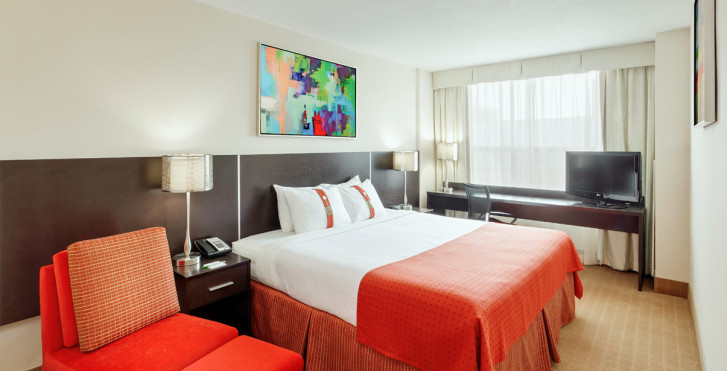 Standard Room King - Holiday Inn Toronto Downtown