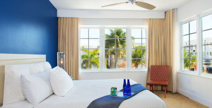 Blue Moon Hotel