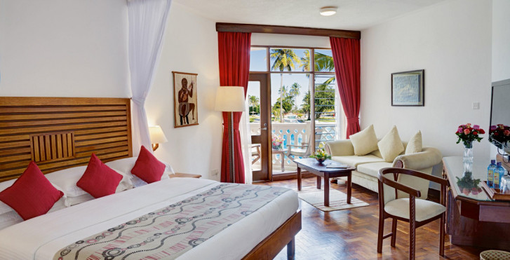 Deluxe Zimmer - Amani Tiwi Beach Resort