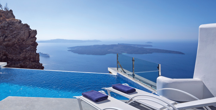 Angels Infinity Pool Suite - Pegasus Suites & Spa