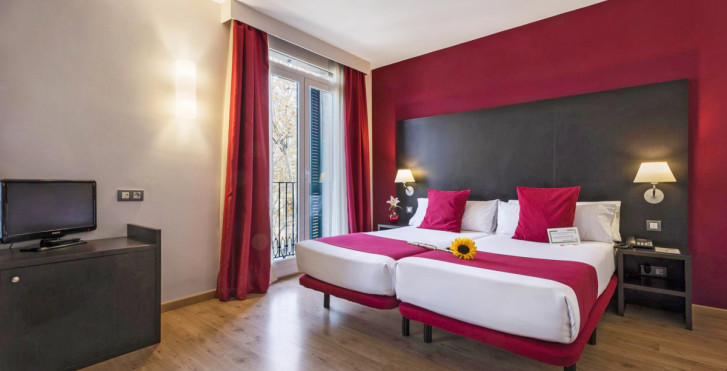 Oriente Atiram Hotels