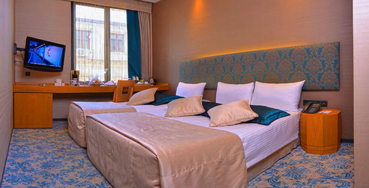 Pera Tulip Hotel