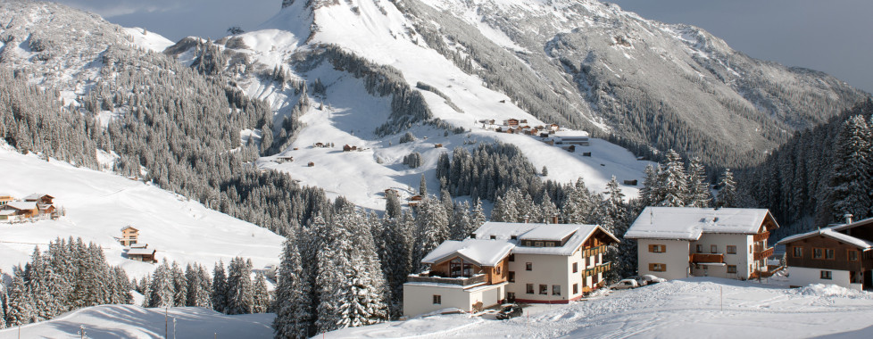 Vue sur la montagne Biberkopf en hiver