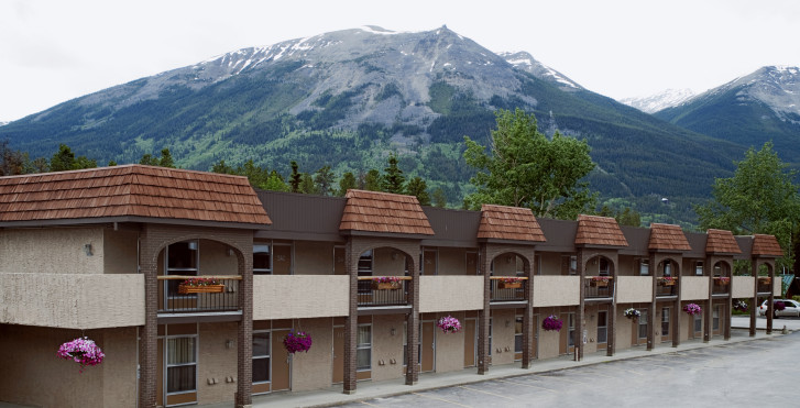 Lodge Maligne