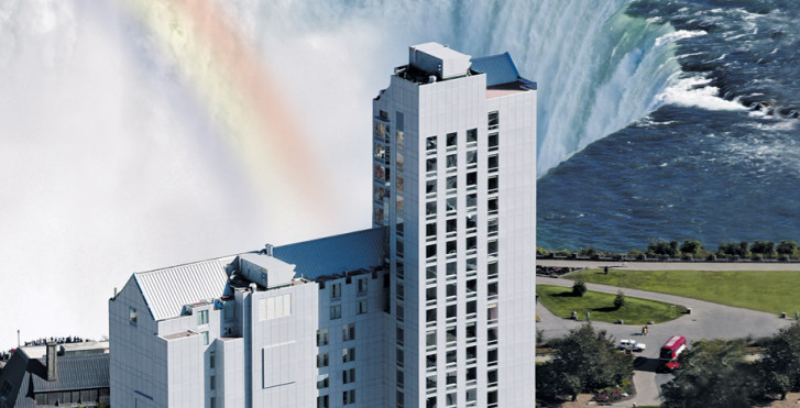 Oakes Hotel Overlooking The Falls