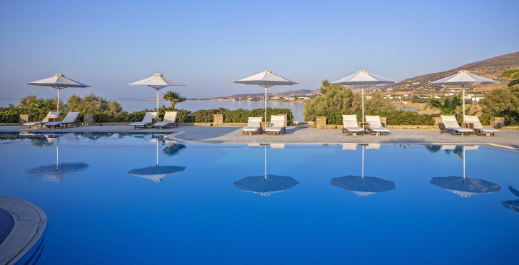 Poseidon of Paros Hotel & Spa