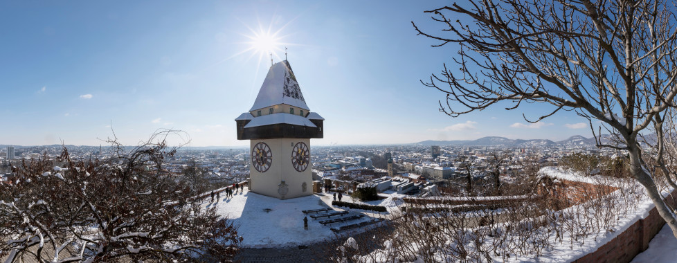 Tour de l'horloge de Graz en hiver