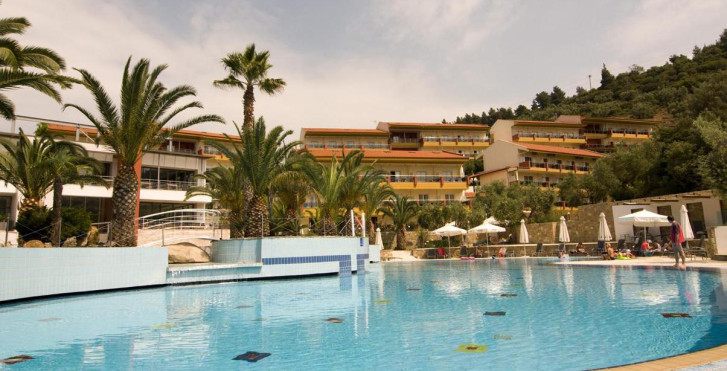 Lagomandra Hotel and Spa