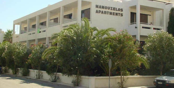Mamouzelos Apartments & Studios