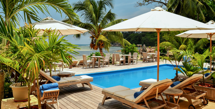 Crown Beach Hotel