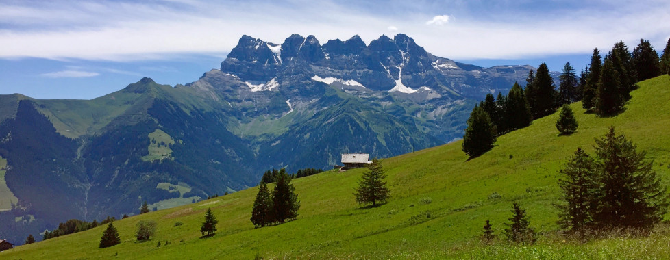 Chaîne de montagnes Dents du Midi