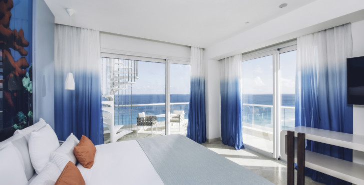 Junior Suite Ocean Front - Coral Level at Iberostar Selection Cancun
