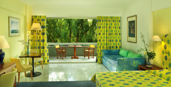 Dionysos Hotel