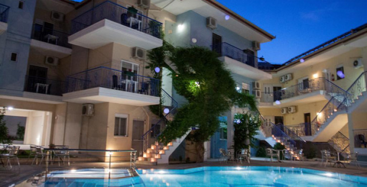 Stratos Hotel