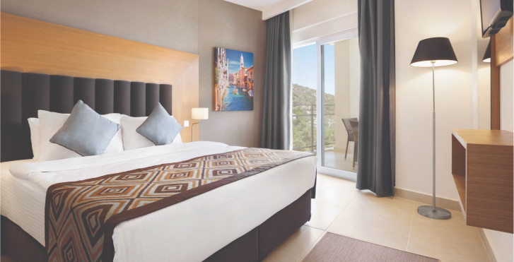 Ramada Hotel & Suites by Wyndham Kusadasi