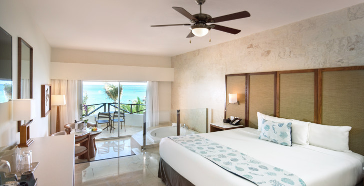 Junior Suite Premium mit Jacuzzi - Impressive Premium Punta Cana