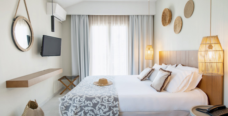 Doppelzimmer - Ekati Mare Boutique Resort & Suites
