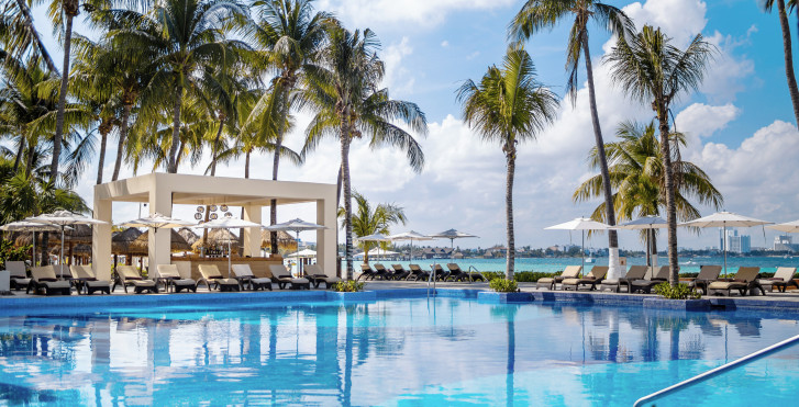 Dreams Sands Cancun Resort & Spa