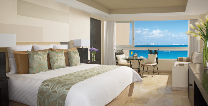 Deluxe-Ocean-Front-Doppelzimmer - Dreams Sands Cancun Resort & Spa