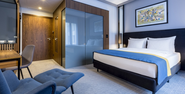Grand Ascot Hotel