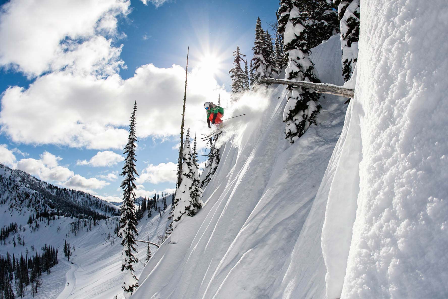 Entdecken Sie das Ski Resort Whitewater mit Travelhouse