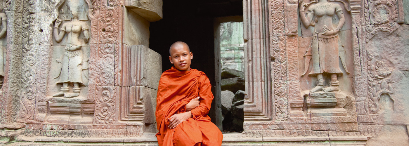 Junger Mönch beim Angkor Wat - Kambodscha