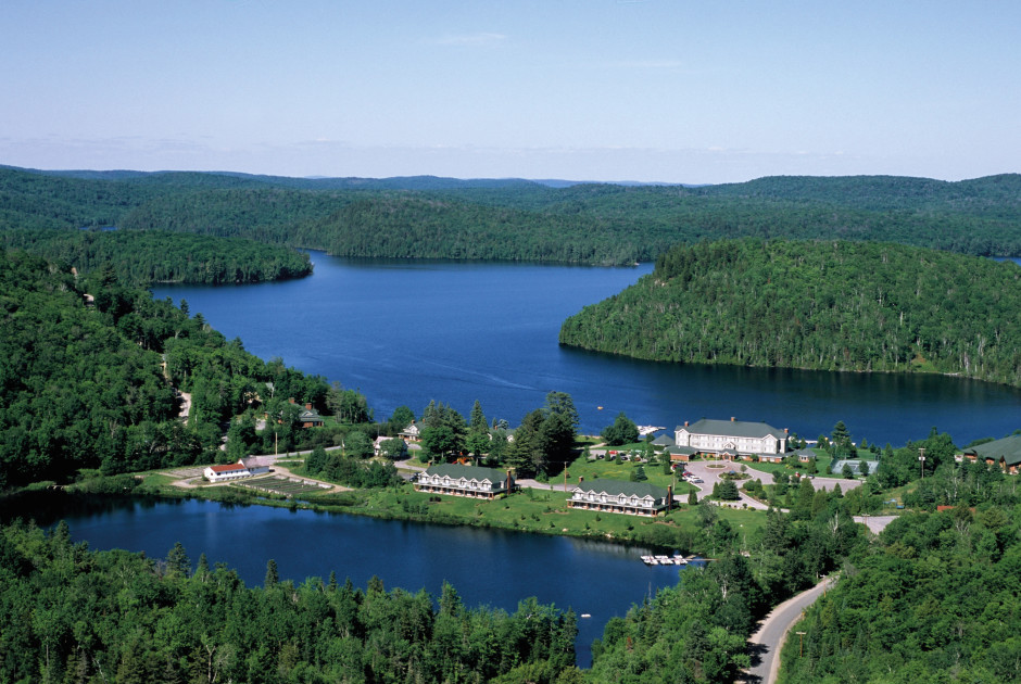 Lacàl’EauClaire Montreal (Kanada)