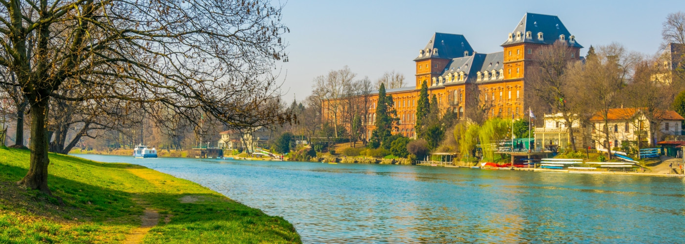 Castello del Valentino mit dem Fluss Po